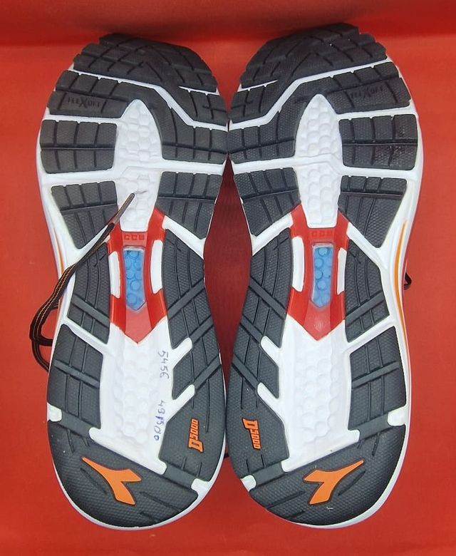 Diadora Mythos BluField - Zapatillas Running 44.5