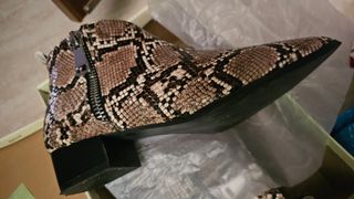 Botines serpiente beige-marrón