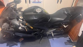 Yamaha R1 2004 - Moto deportiva