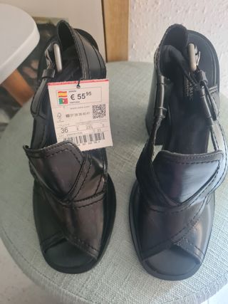 Sandalias Zara negras tacón 36