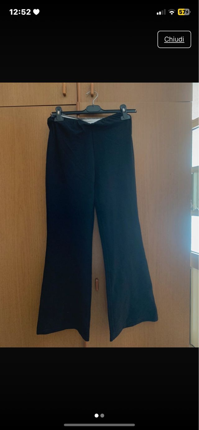 Pantaloni a zampa neri