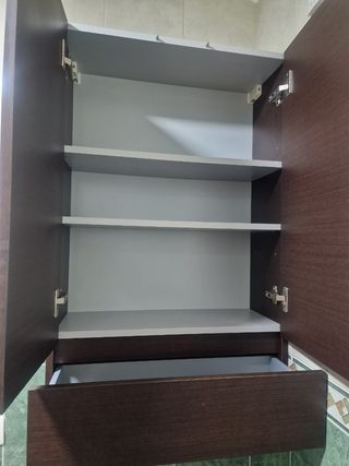 Mueble baño marrón