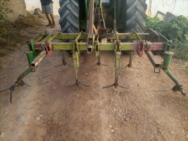 Cultivador agricola 7 brazos