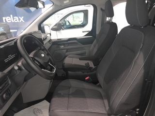 Ford Tourneo Custom Titanium 2025