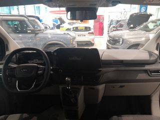 Ford Tourneo Custom Titanium 2025