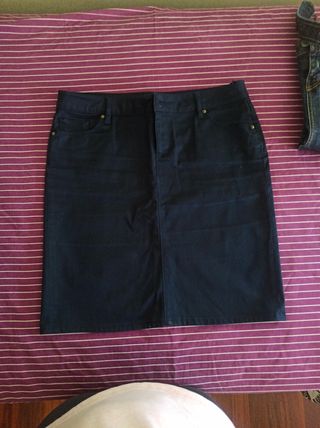 Falda negra talla M