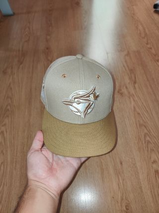 Gorra New Era LEER descripción 