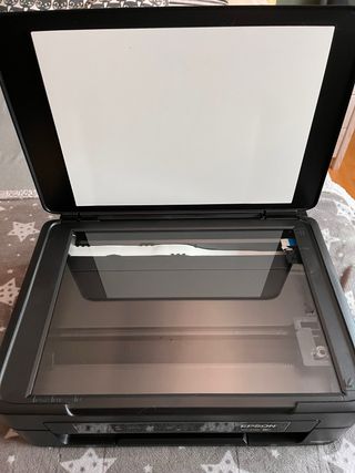Impresora Epson XP-2150 con papel fotografico
