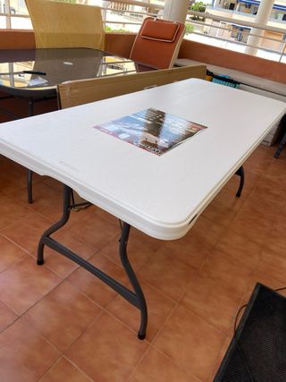 Mesa plegable blanca