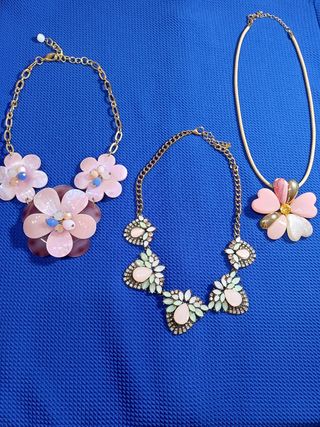 3 collares grandes florales