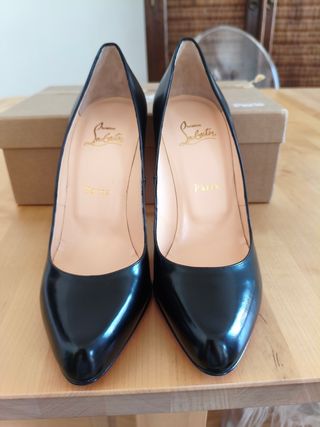 Christian Louboutin cuero negros, talla 39
