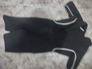 Traje neopreno m/l , L , XL los cinco por este pre