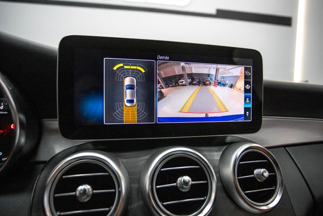 Mercedes-Benz Clase C C300e AMG Line IVA DEDUCIBLE