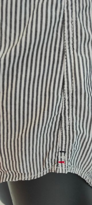 Camisa Tommy Hilfiger rayas blancas y azules
