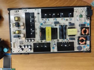 TV Hisense 65" - Piezas