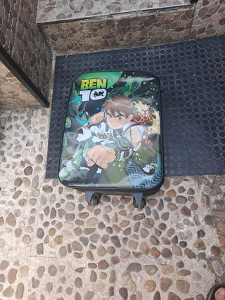 Maleta Ben 10 infantil en buenas condiciones 
