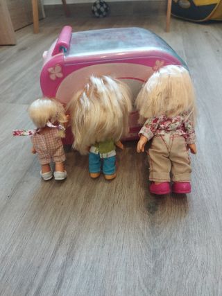 3 Muñecas Barriguitas + caravana