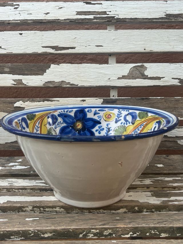 Cuenco Manises pintado a mano