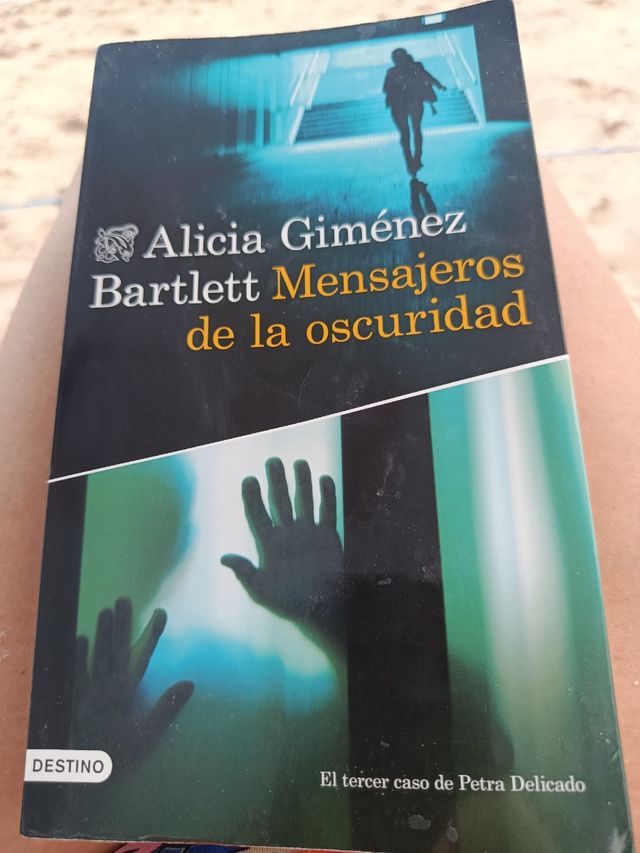 Mensajeros de la oscuridad