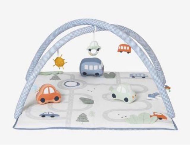 Gimnasio bebé actividades coches