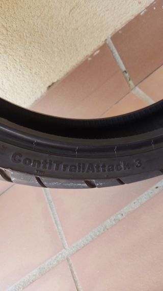 Neumático continental ContiTrailAttack 3