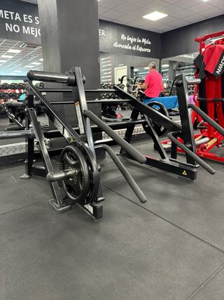 Máquina Squat Hammer Strength