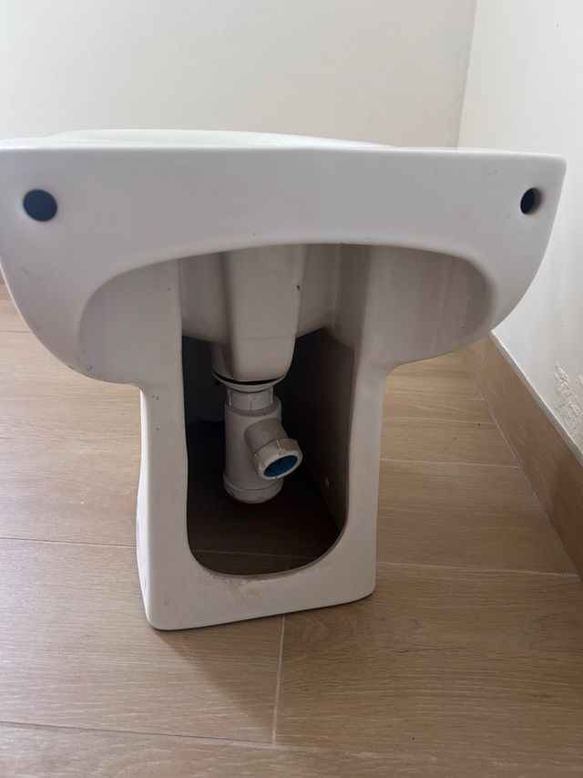 Bidé cerámico blanco