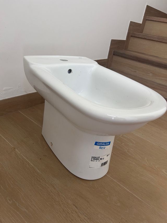 Bidé cerámico blanco