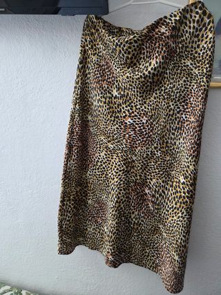 Falda midi leopardo