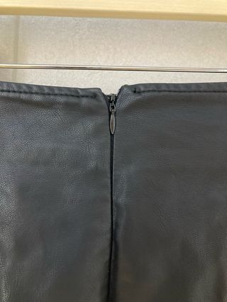 Falda/Pantalón negra
