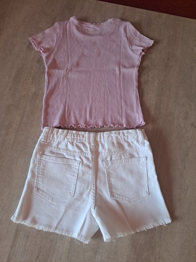 Conjunto de niña (top y shorts).