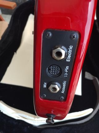 Godin XTSA: Guitarra eléctrica