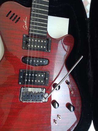 Godin XTSA: Guitarra eléctrica