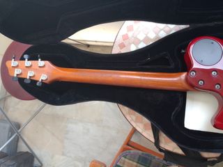 Godin XTSA: Guitarra eléctrica
