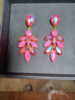 Pendientes fucsia brillantes