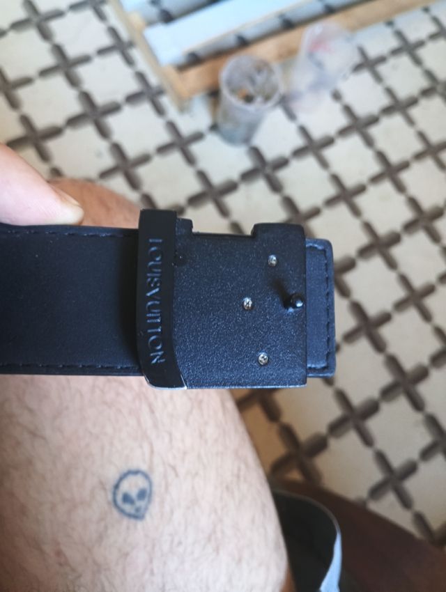 Cinturón Louis Vuitton Negro