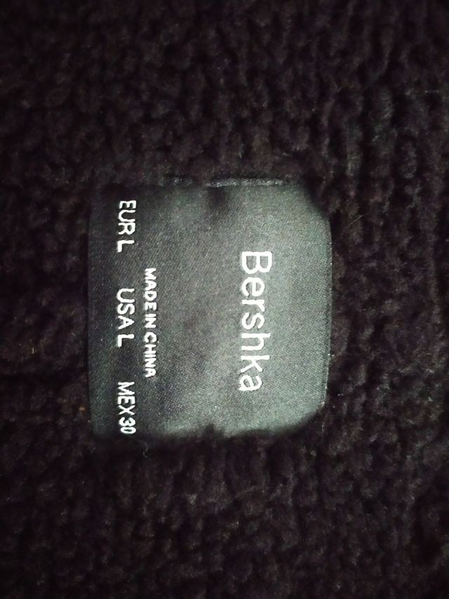 Chaqueta negra Bershka - Talla L