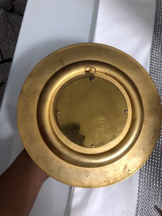 Due piatti antichi in oro da appendere al muro 