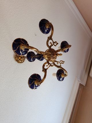 Lámpara bronce y porcelana azul