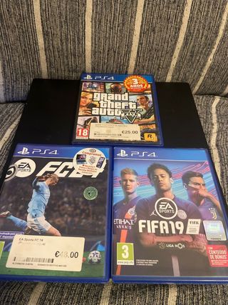 PS4 (PlayStation 4) 1TB + 3 comandos+ 3 jogos