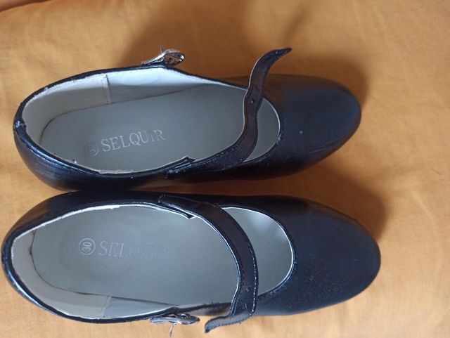 Zapatos niña tacón Selquir