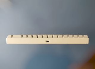 Teclado gaming compacto HXSJ V200 RGB