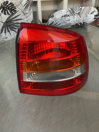 Piloto trasero derecho Opel Astra G (5p)