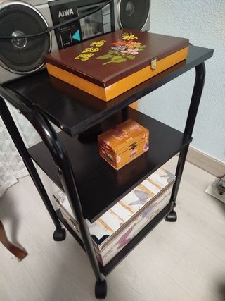 Estantería TV con ruedas - negra