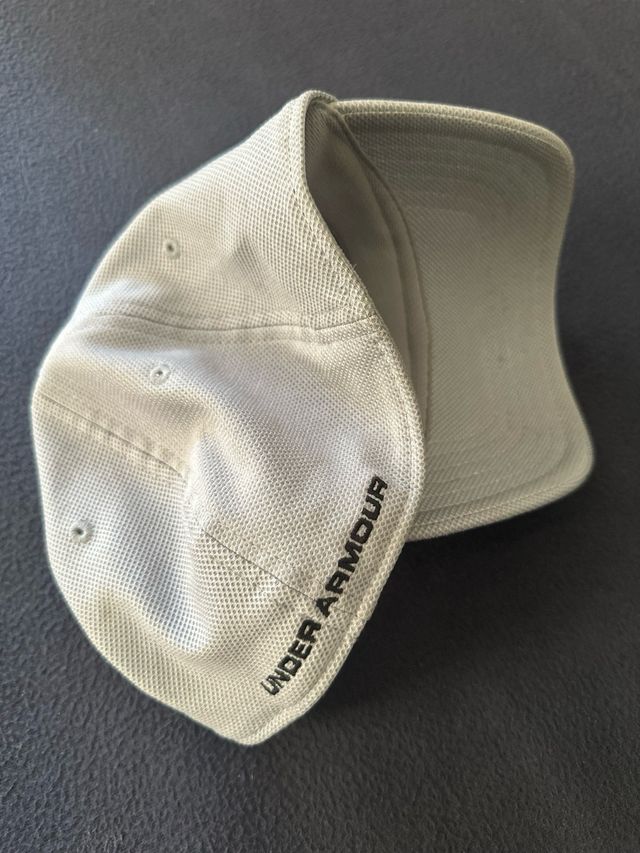 Gorra Under Armour Gris - UA Blitzing
