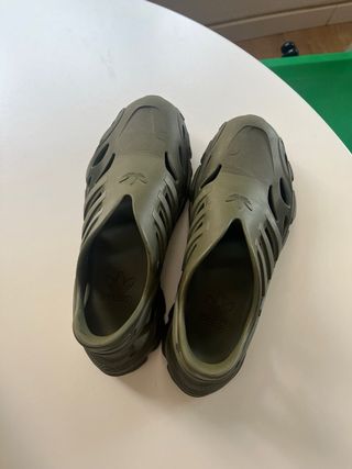 Chanclas Adidas verde oliva - talla 38 