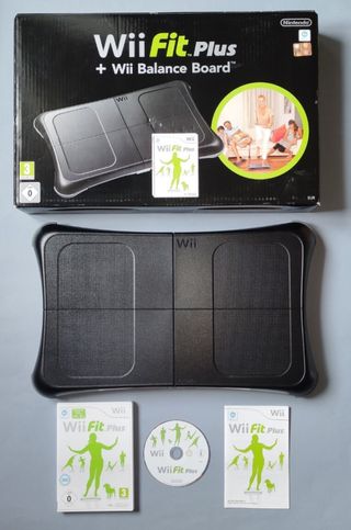 Nintendo Wii Fit Plus + balance board nera