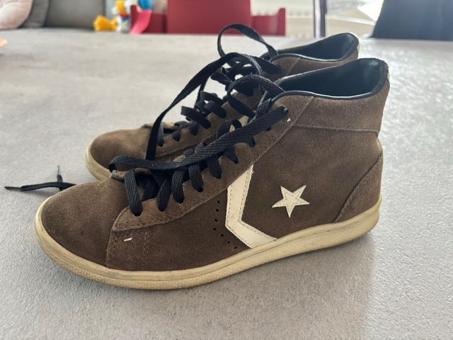 One star converse