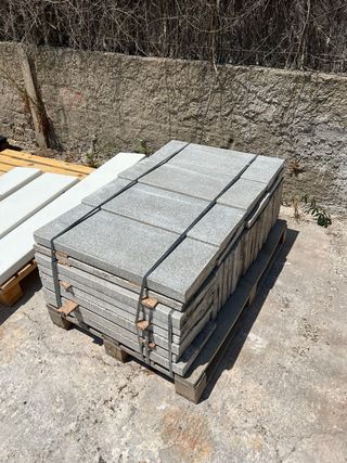 Peldaños clásico de piedra artificial