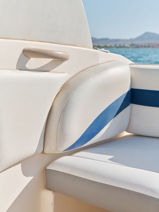 Lancha motora Maxum 2400 SC